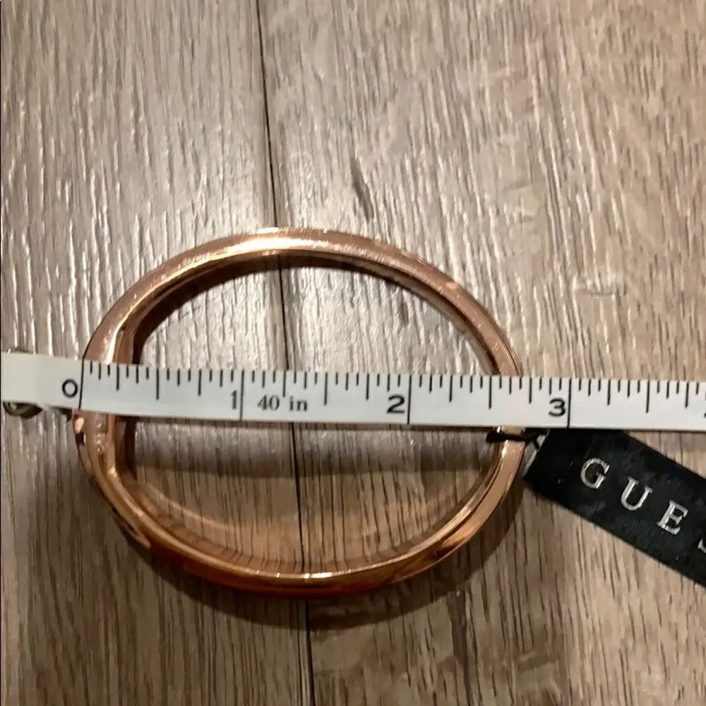 🎉Last Deal🎉Guess white bracelet